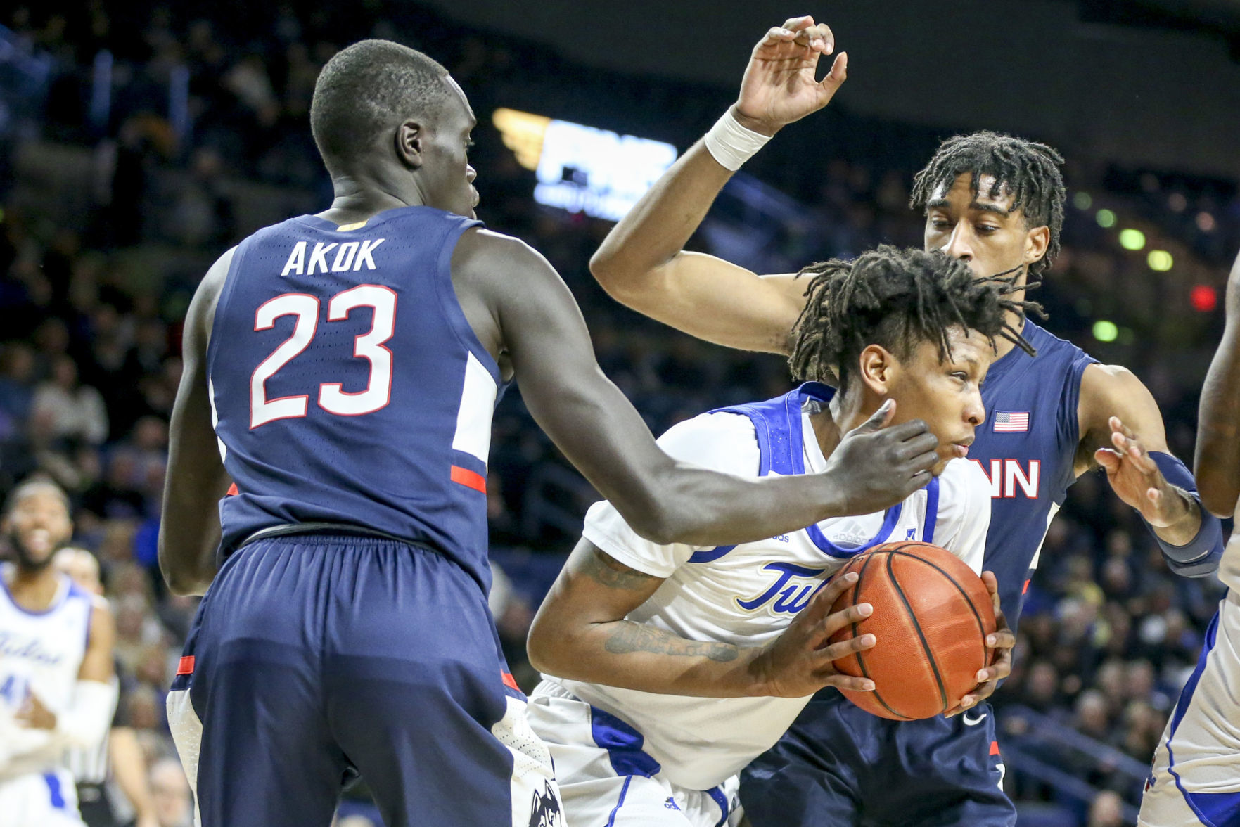 Tulsa Golden Hurricane vs Connecticut Huskies